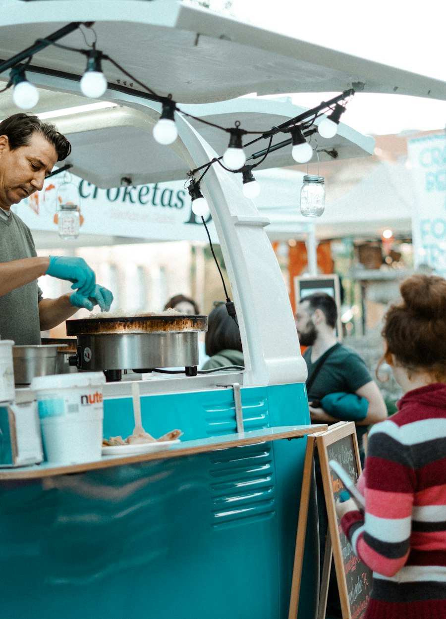 Food Truck — floor / counter